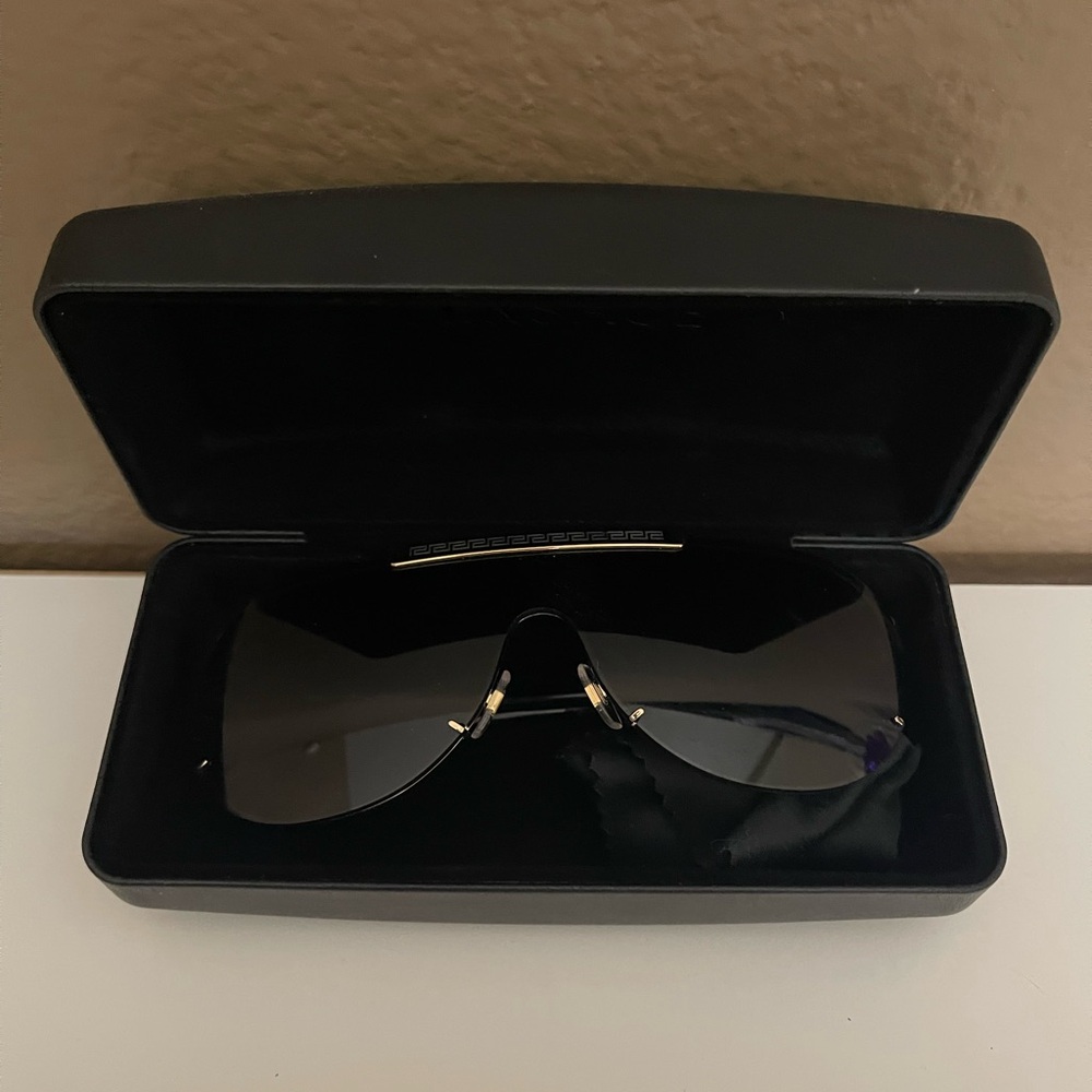 Versace Black and Gold Sunglasses - VE2140 - Aviator Style - Picture 7 of 8